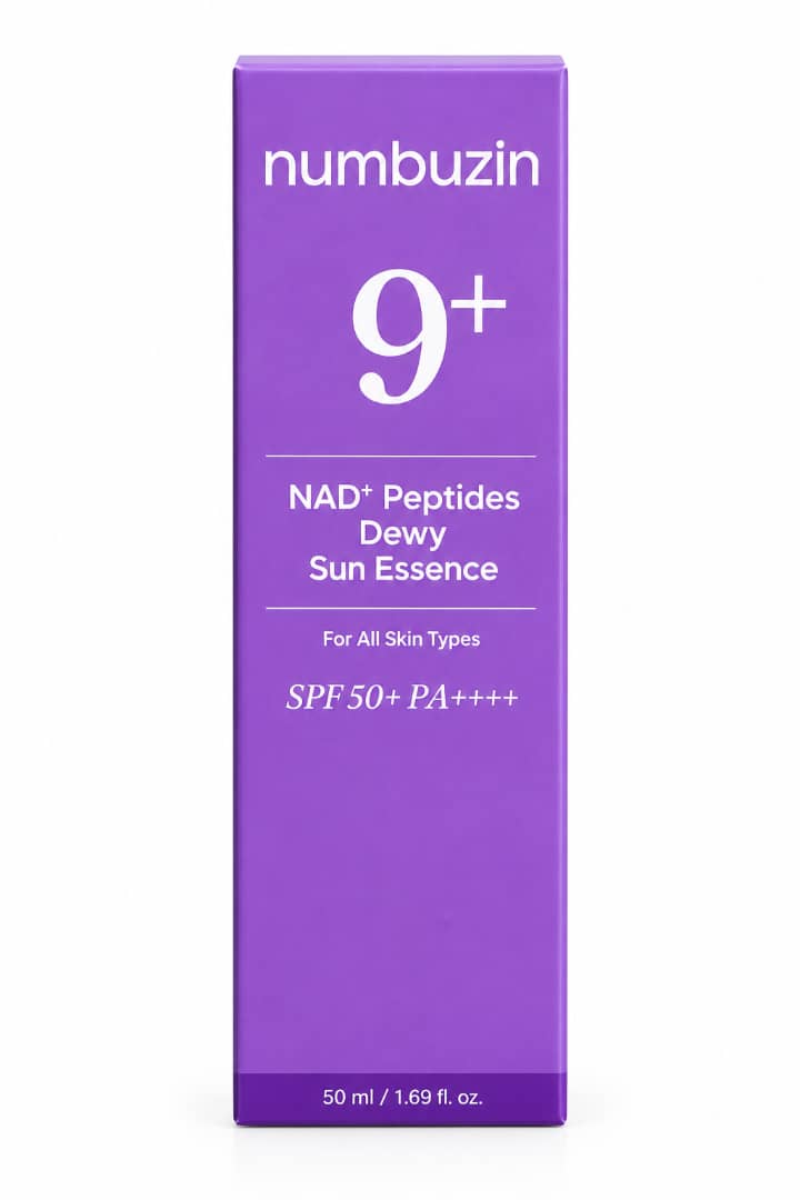 WhatsApp Image 2026-09-28 at 12.11.14 ضدآفتاب نامبوزین شماره ۹ Numbuzin No.9 ضدآفتاب Numbuzin No.9 NAD+ Peptides Dewy Sun Essence با SPF50+ PA++++، محافظت بالایی در برابر اشعههای مضر UVA و UVB ایجاد میکند. این محصول علاوه بر محافظت در برابر آفتاب، با ترکیباتی مانند NAD+، ۹ نوع پپتید، کلاژن و نیاسینامید به مراقبت و حفظ ظاهر شاداب و انعطافپذیر پوست کمک میکند. - تصویر 1